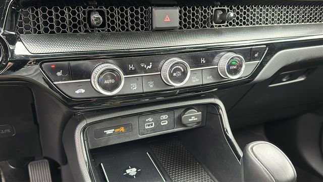 Used 2025 Honda CR-V Sport Touring image 18