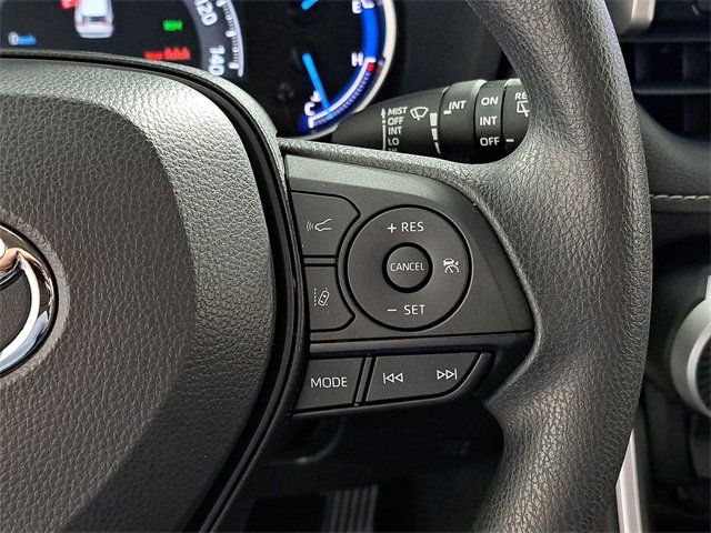 Used 2025 Toyota RAV4 XLE image 25