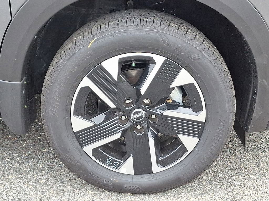 New 2026 Nissan Kicks SV image 6