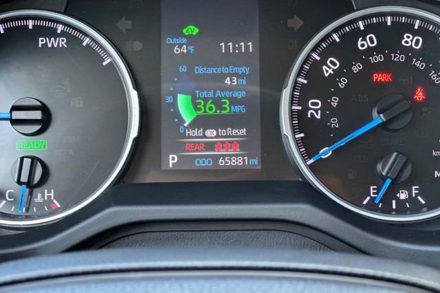 Used 2022 Toyota RAV4 LE AWD/4WD image 29