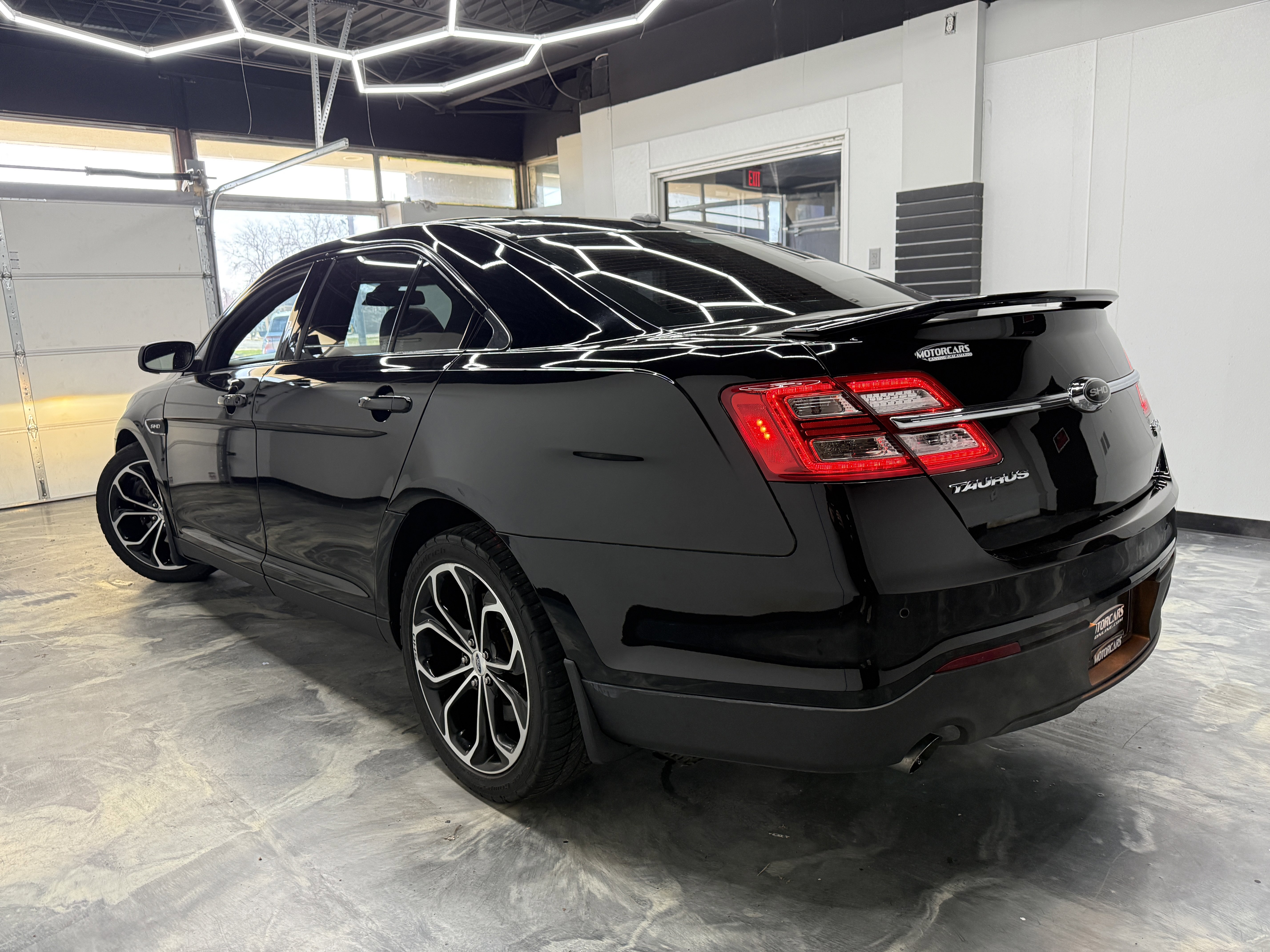 Used 2018 Ford Taurus SHO w/ Sho Performance Package image 3