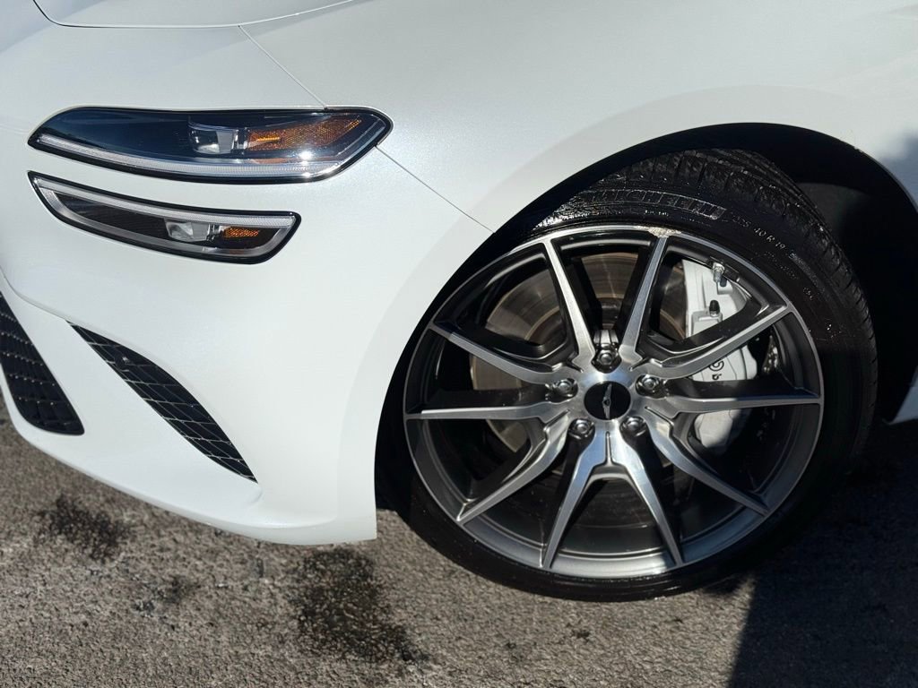 Used 2026 Genesis G70 2.5T Prestige image 9