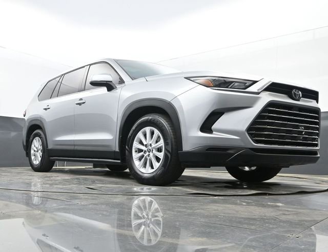 Used 2024 Toyota Grand Highlander XLE image 26