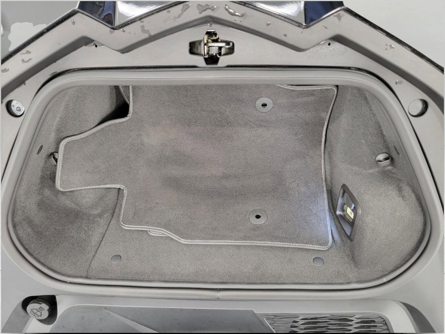 Used 2024 Chevrolet Corvette Z06 w/ Stealth Interior Trim Package image 8