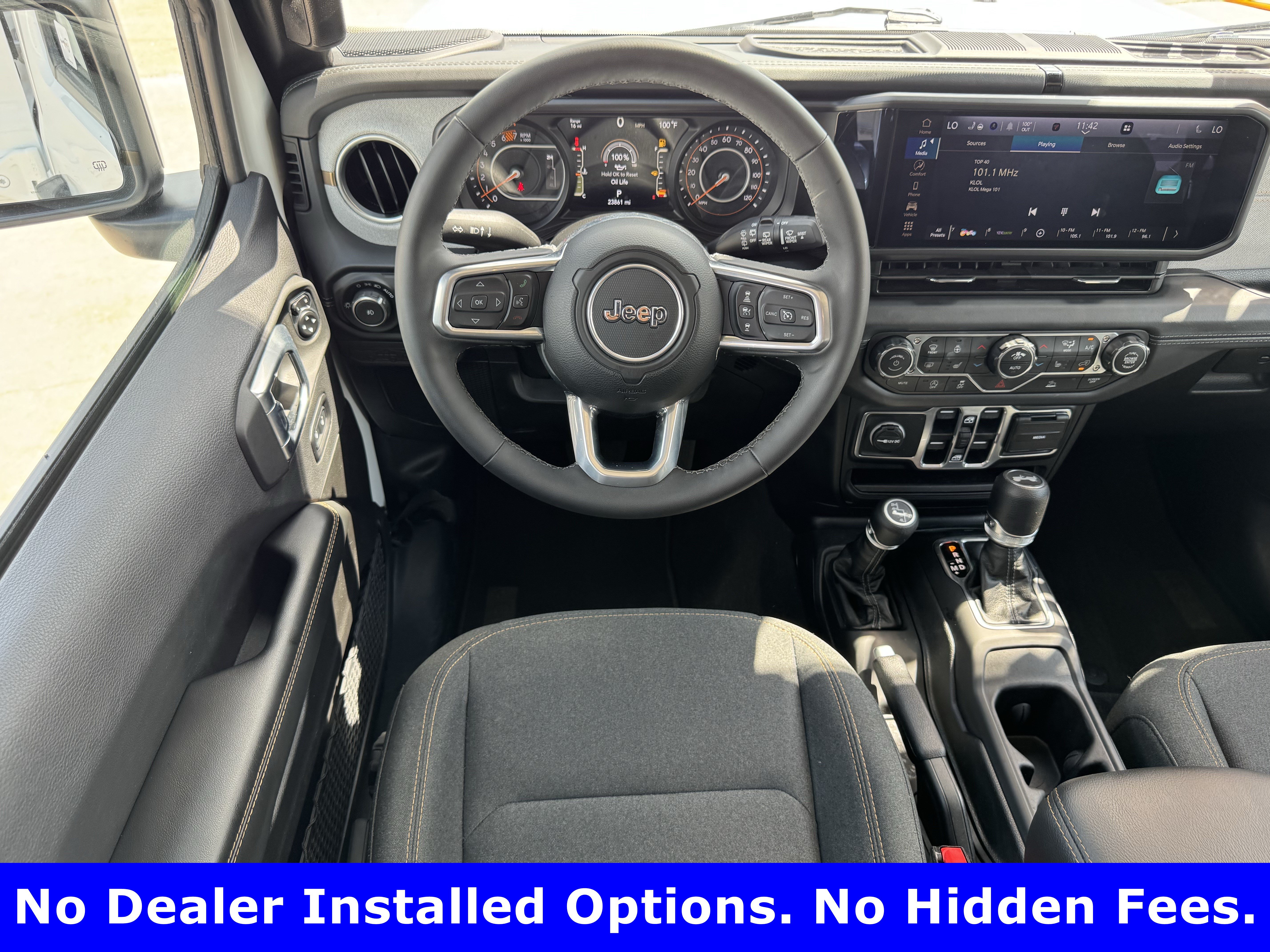 Used 2025 Jeep Wrangler Unlimited Sahara AWD/4WD image 12