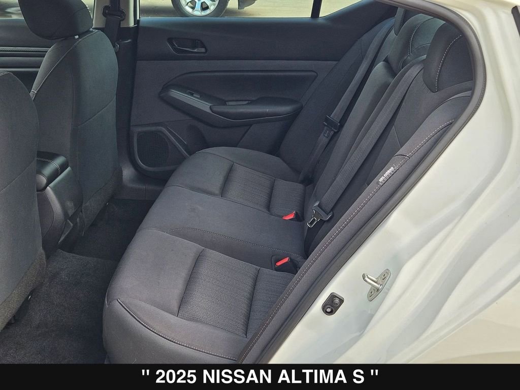 Used 2025 Nissan Altima 2.5 S FWD image 17