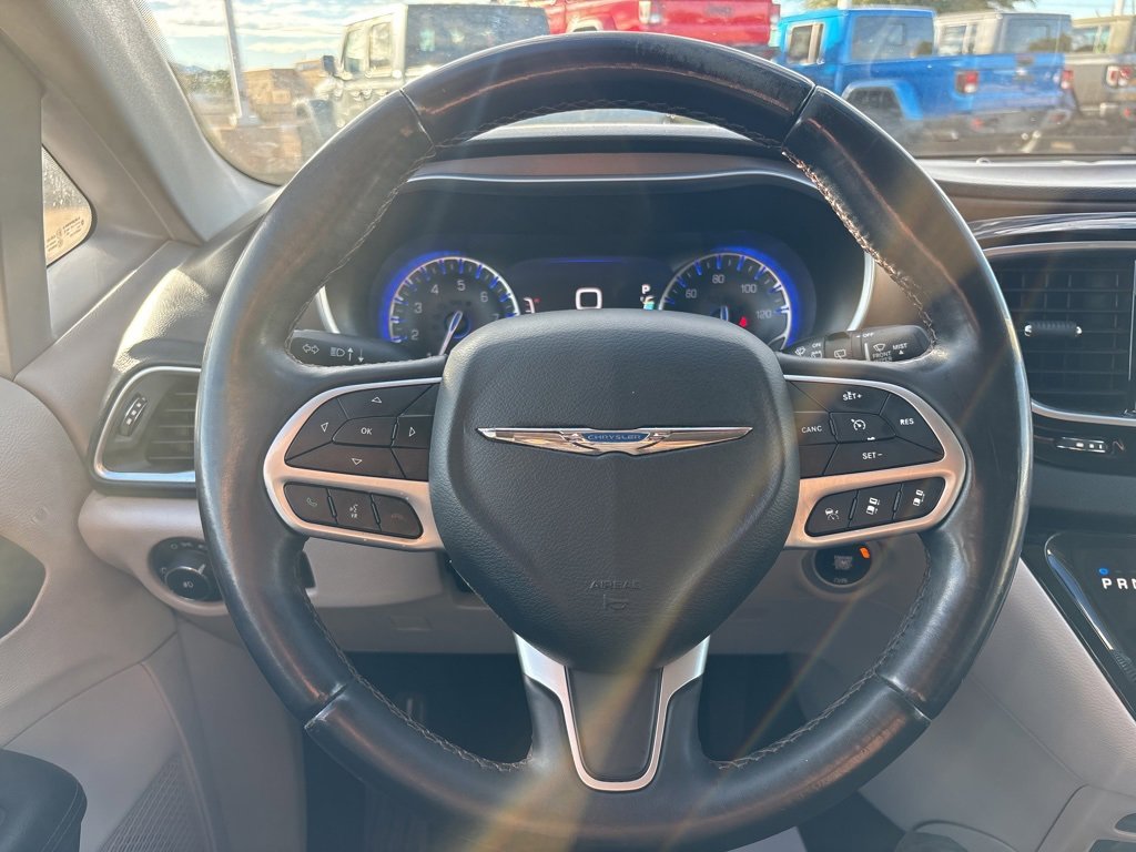 Used 2018 Chrysler Pacifica Touring-L Plus w/ Advanced Safetytec Group image 30