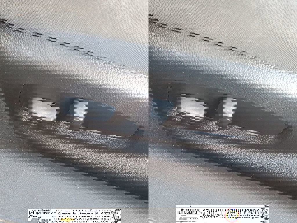 Used 2021 Chevrolet Camaro LT image 34