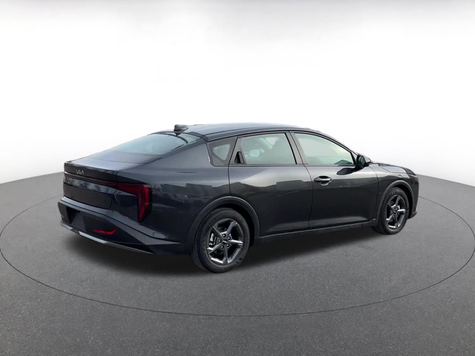 Used 2025 Kia K4 LXS image 15