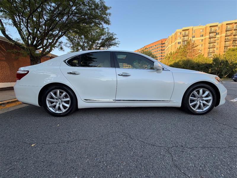 Used 2007 Lexus LS 460 RWD image 7