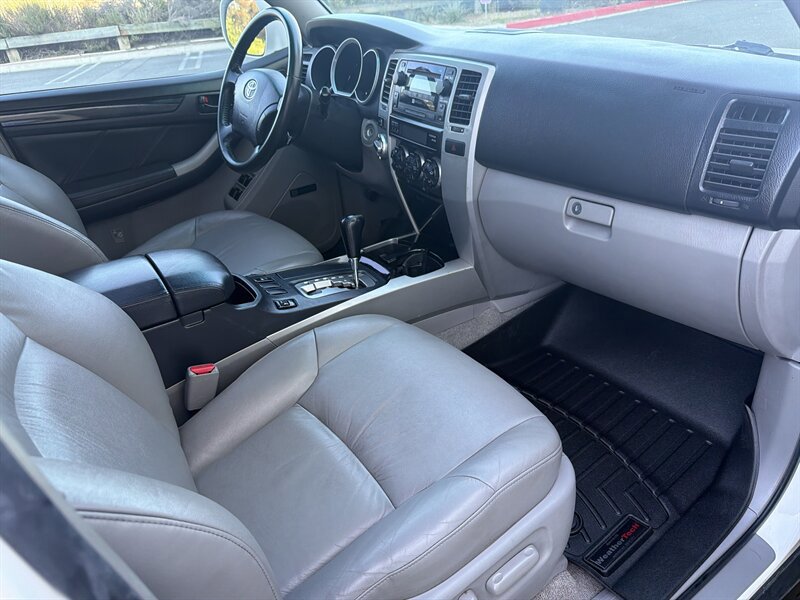 Used 2008 Toyota 4Runner Limited AWD/4WD image 13