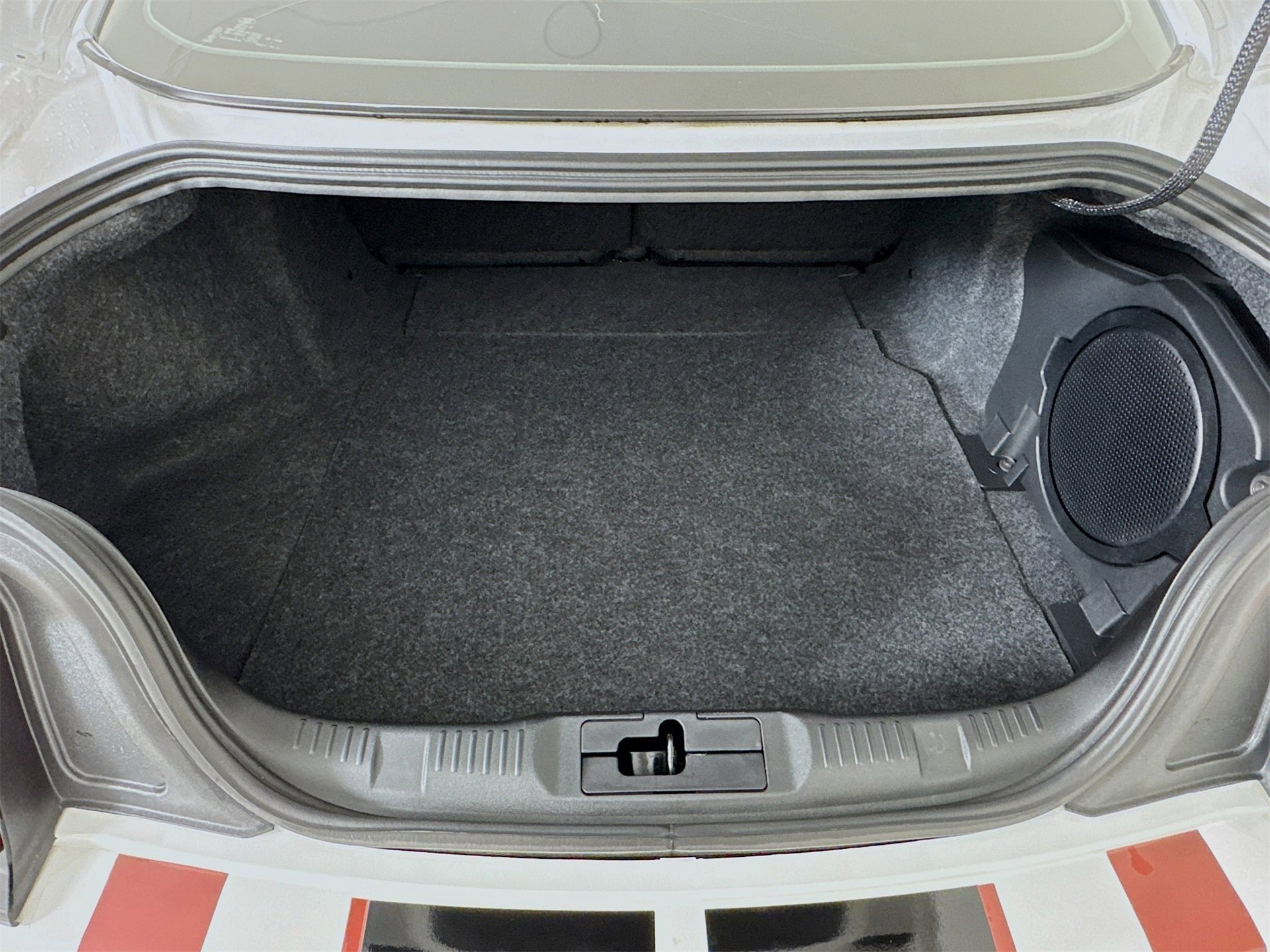 Used 2020 Ford Mustang Shelby GT500 w/ Technology Package image 25