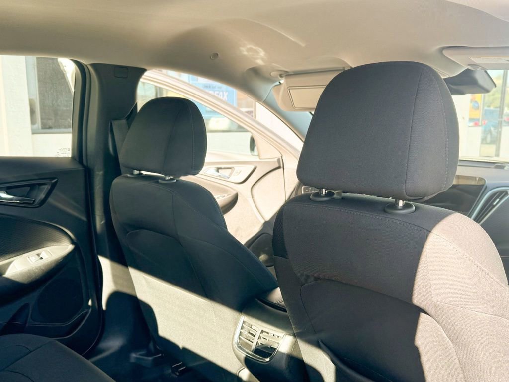 Used 2024 Chevrolet Malibu LT image 19