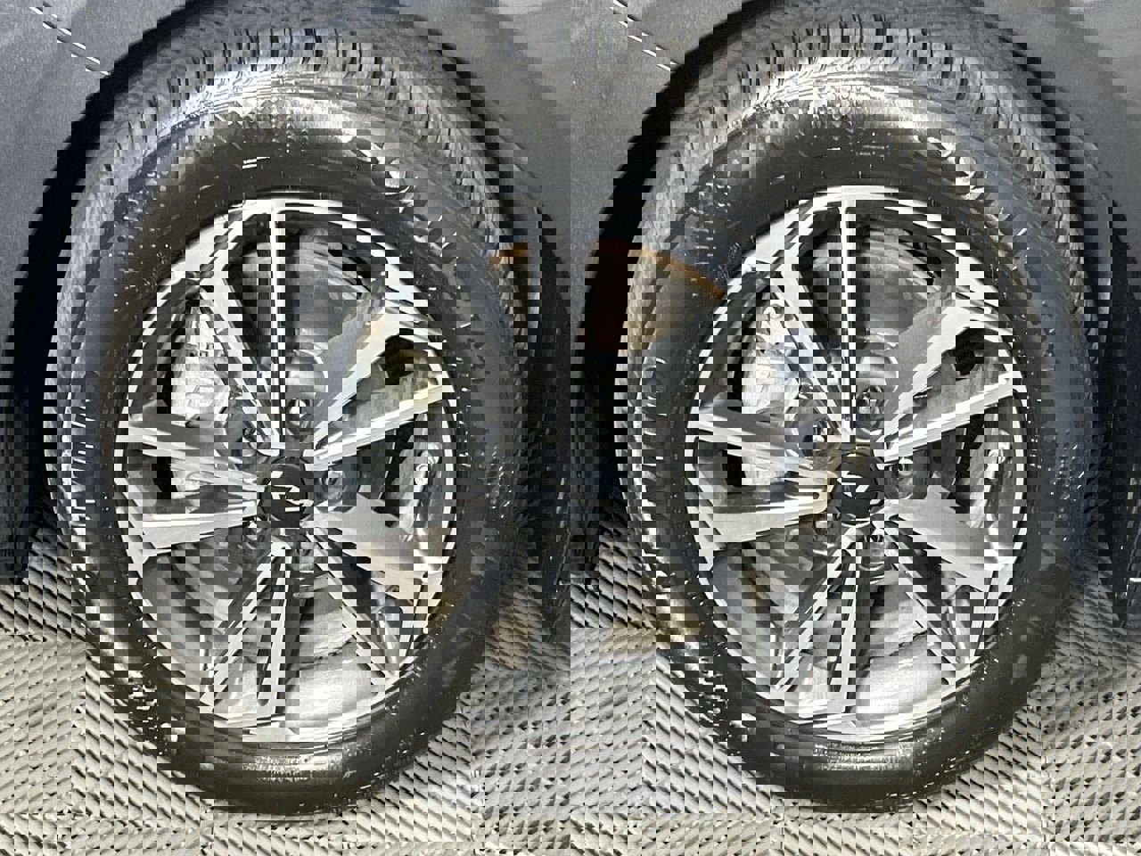 Used 2024 Kia Forte LXS image 9