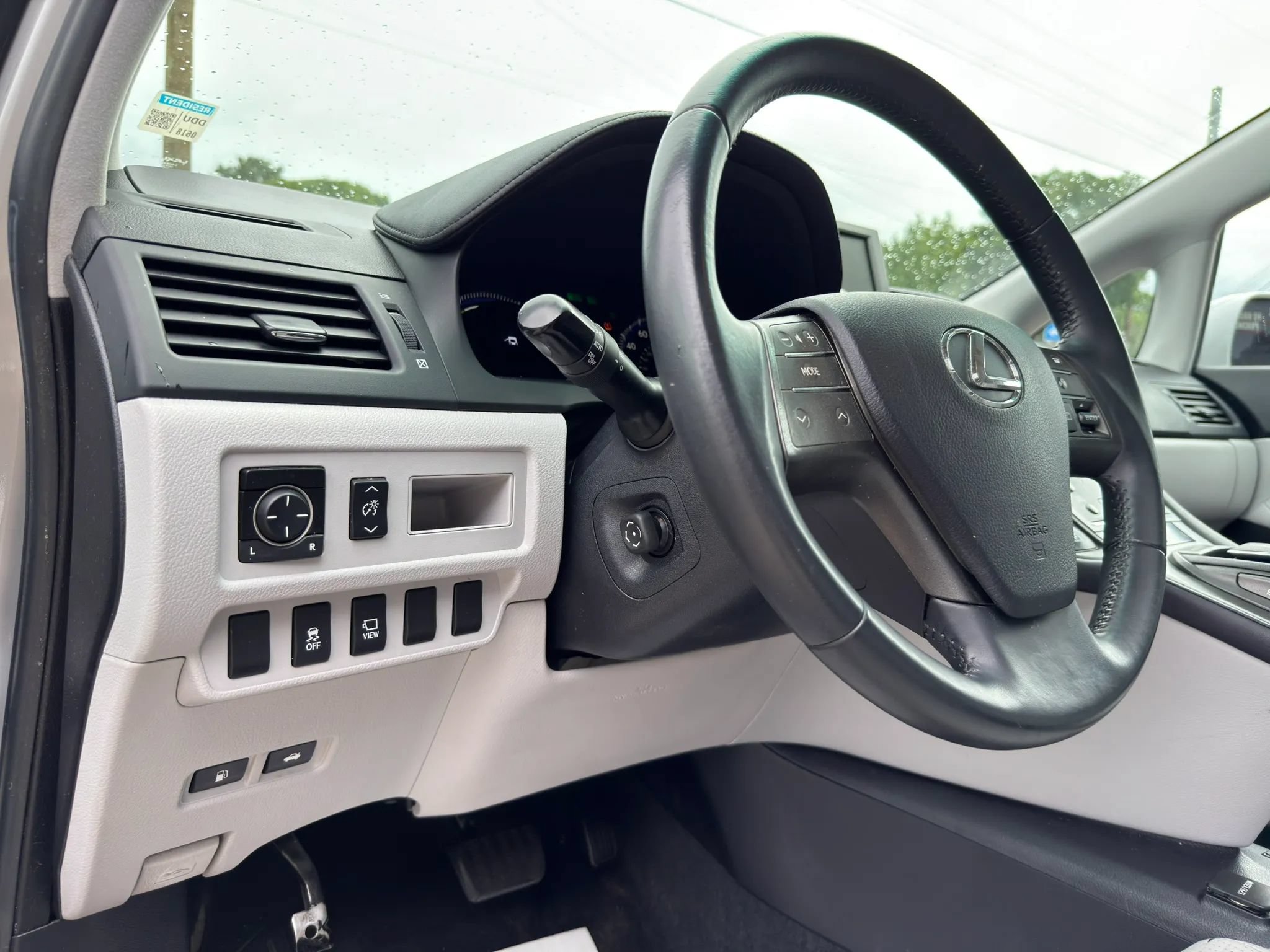 Used 2010 Lexus HS 250h Premium w/ Park Assist Pkg FWD image 26