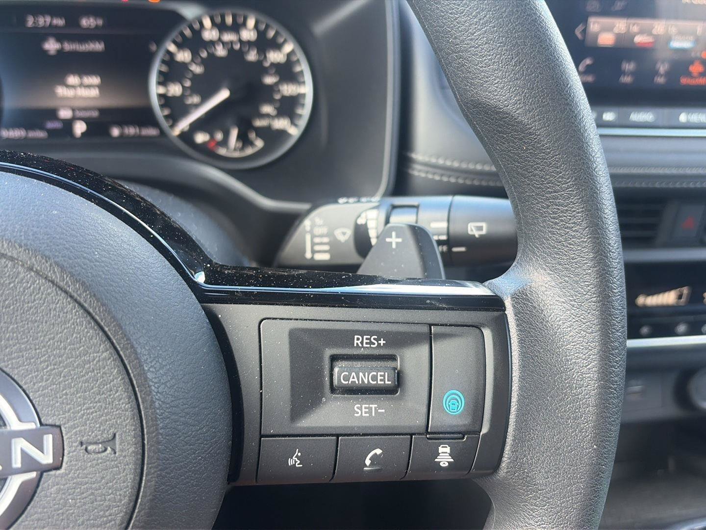 Used 2023 Nissan Rogue SV AWD/4WD image 14