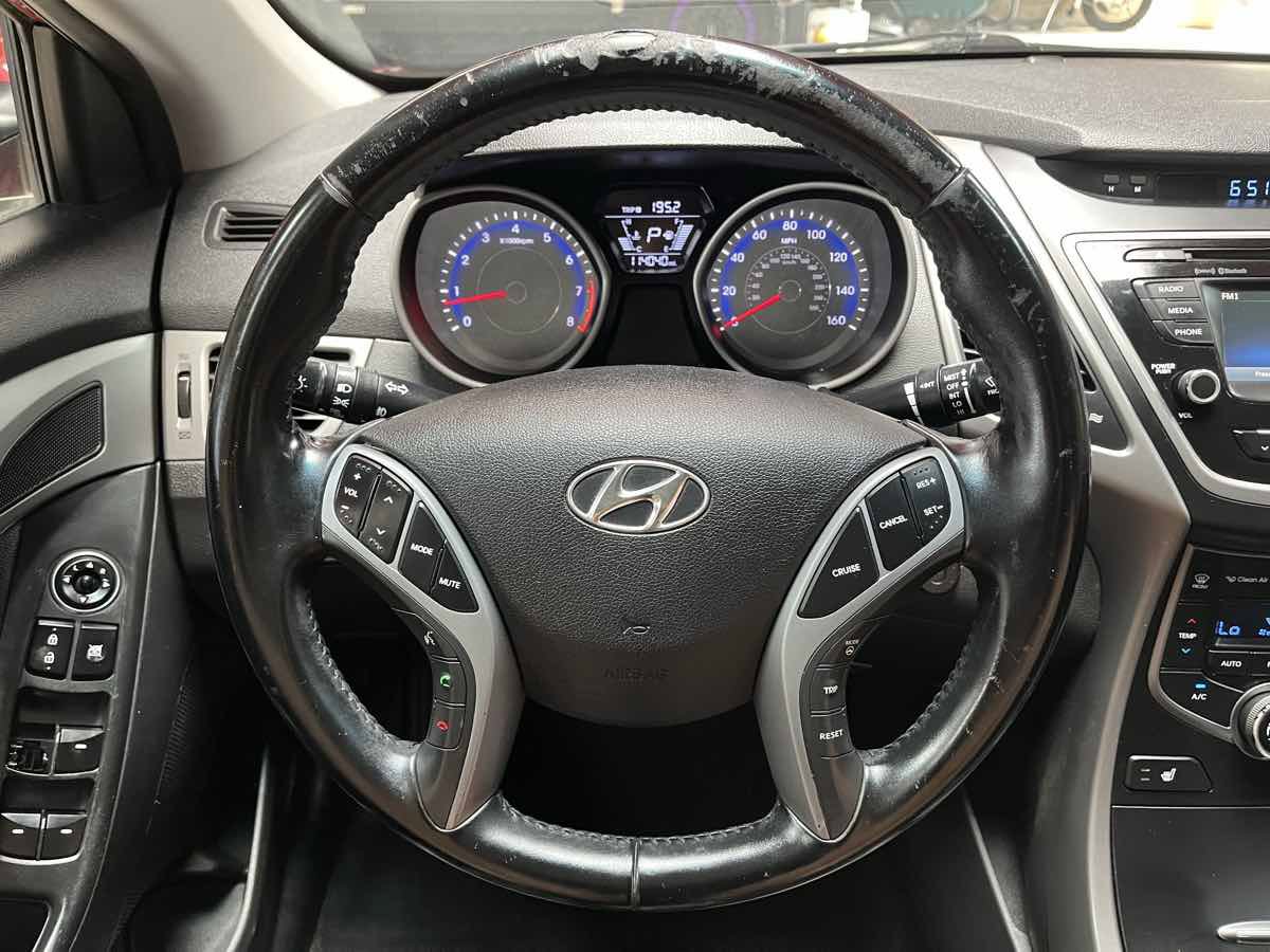 Used 2016 Hyundai Elantra Limited FWD image 12