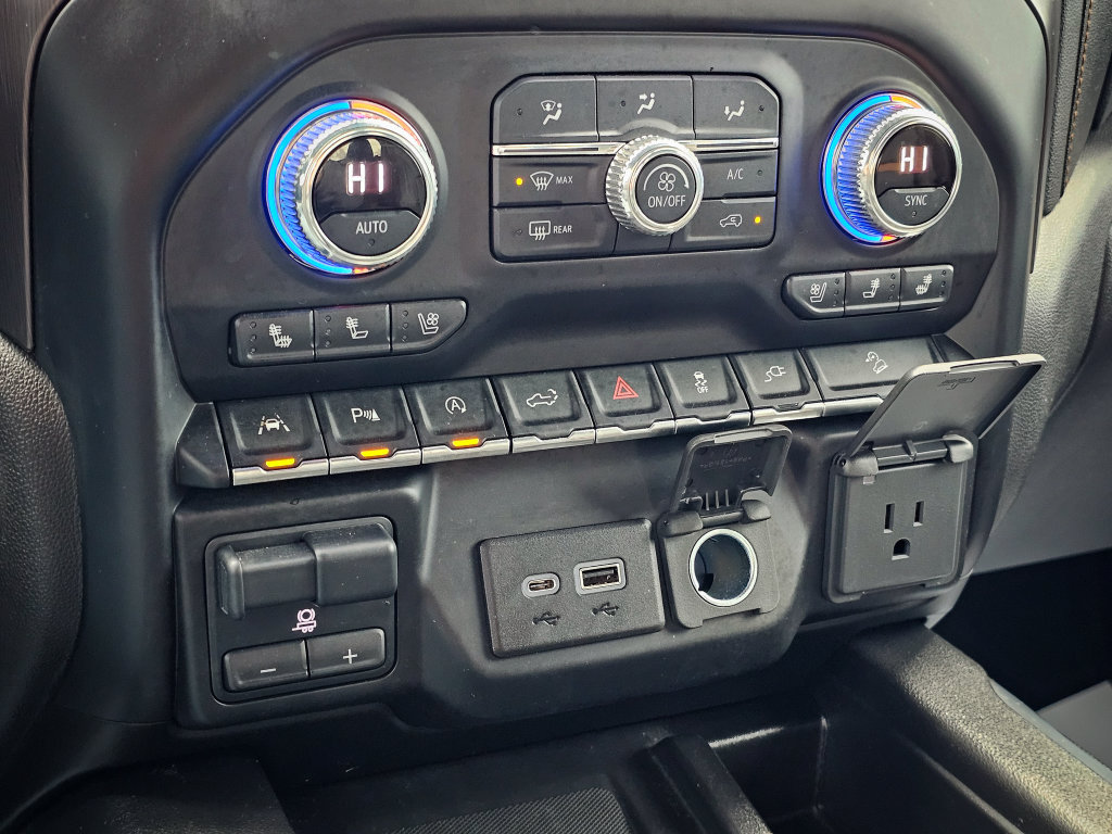 Used 2020 GMC Sierra 1500 AT4 w/ AT4 Premium Package AWD/4WD image 32
