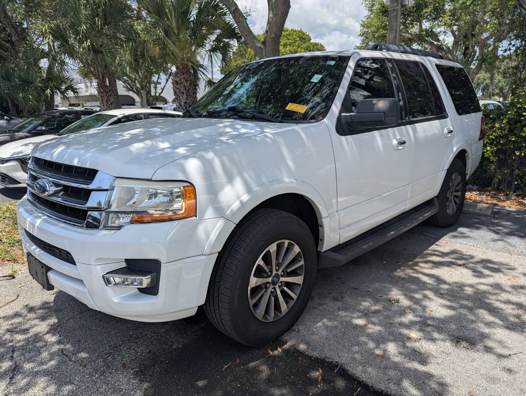 Used 2017 Ford Expedition XLT RWD image 3