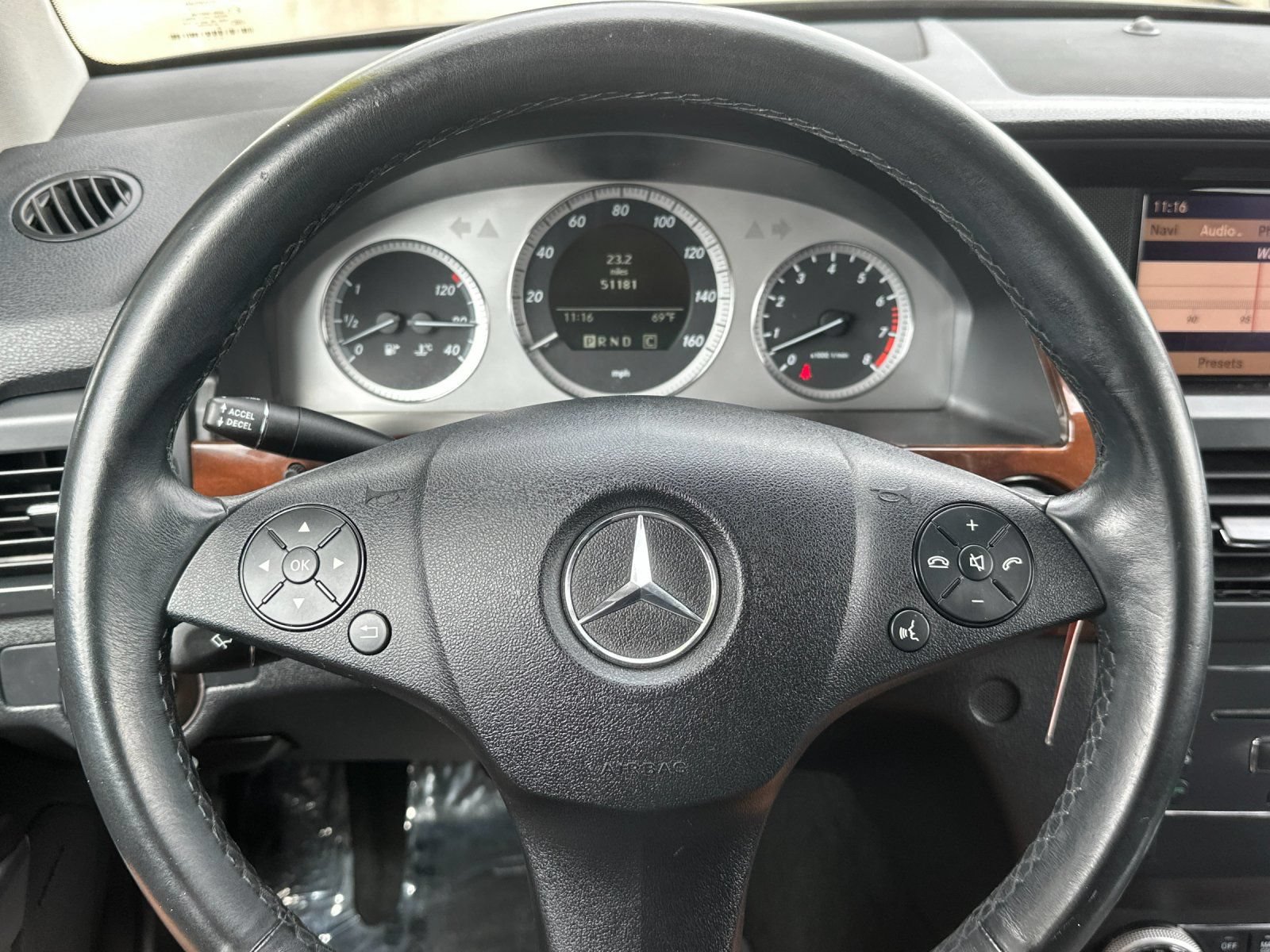 Used 2010 Mercedes-Benz GLK 350 4MATIC image 22