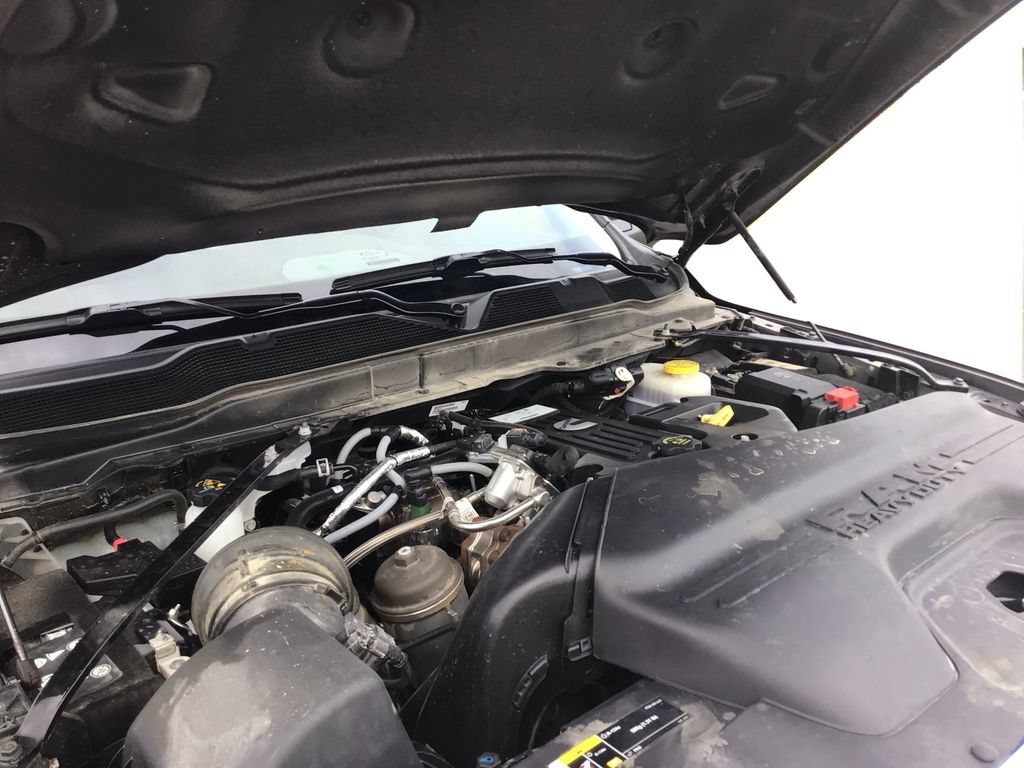 Used 2025 RAM 2500 Laramie AWD/4WD image 11