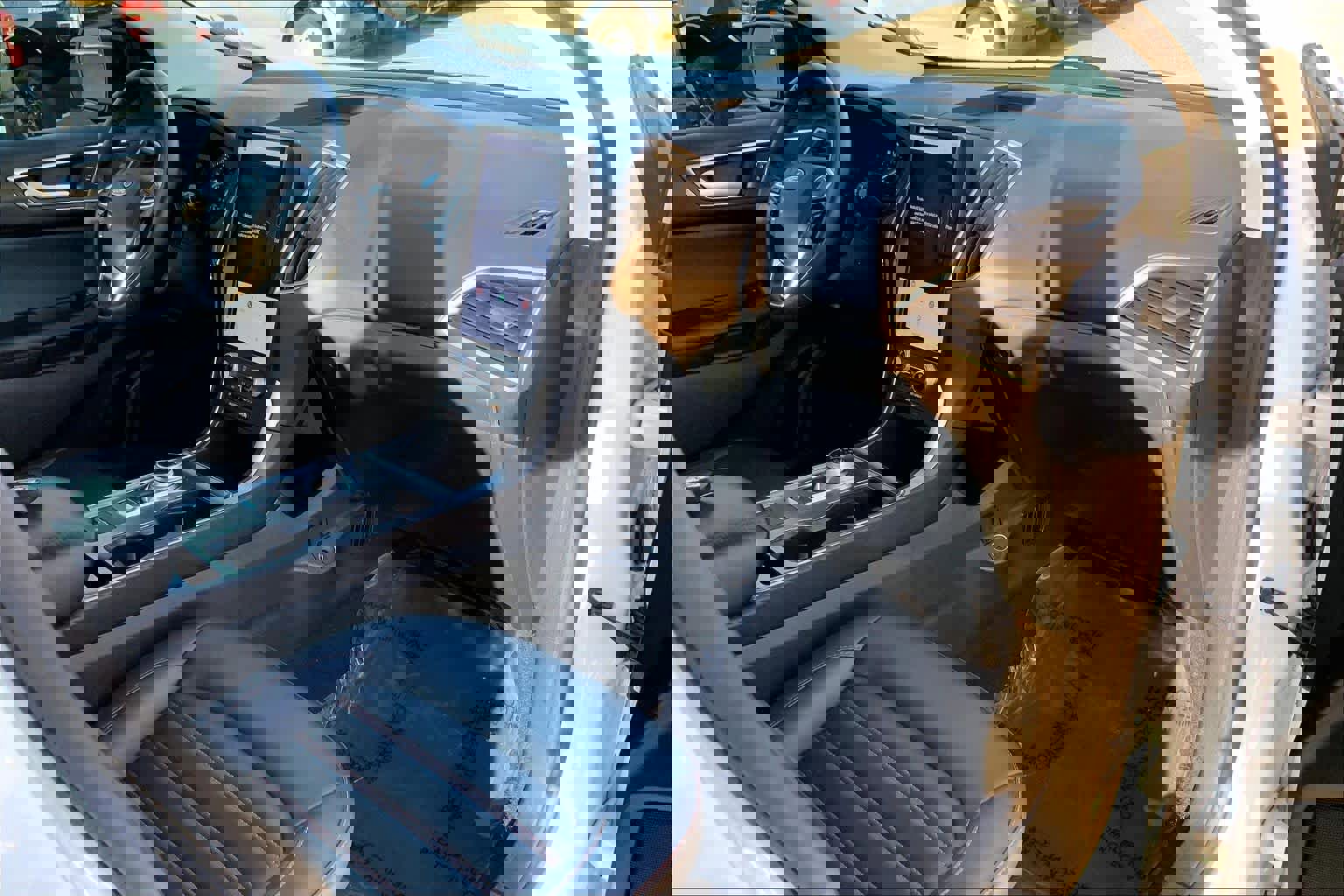 Used 2024 Ford Edge SEL w/ Sport Appearance Package image 18