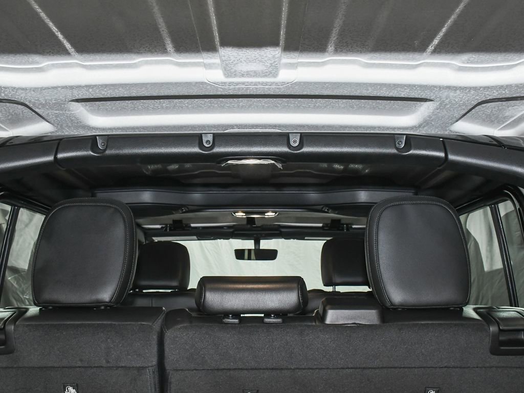 Used 2023 Jeep Wrangler Unlimited Rubicon 4xe w/ Cold Weather Group AWD/4WD image 60