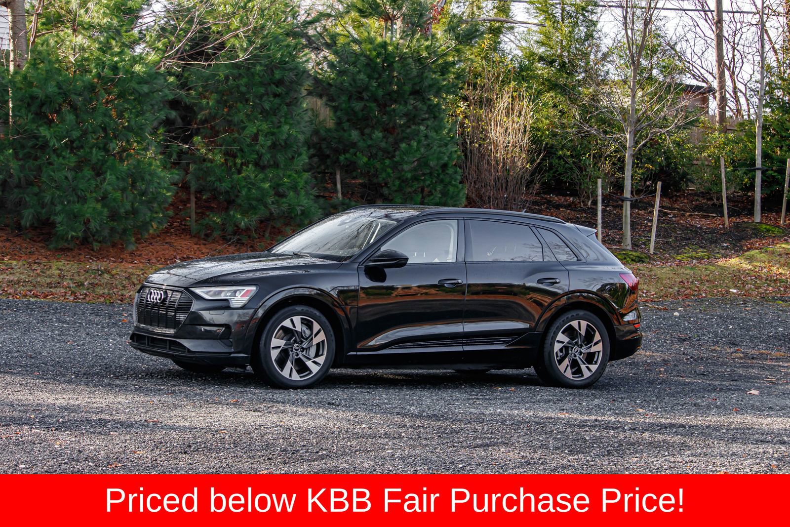 Used 2021 Audi e-tron Premium w/ Convenience Plus Package image 3