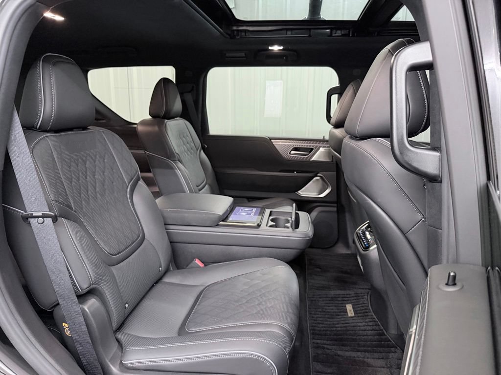 Certified 2025 INFINITI QX80 Autograph w/ Autograph Exterior Package AWD/4WD image 46