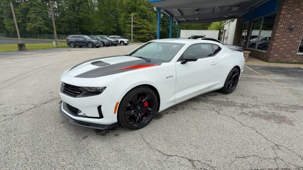 Used 2023 Chevrolet Camaro LT RWD image 4