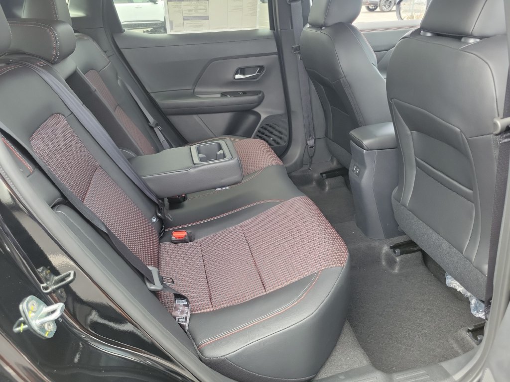 New 2026 Nissan Kicks SR w/ Cold Weather Package AWD/4WD image 16
