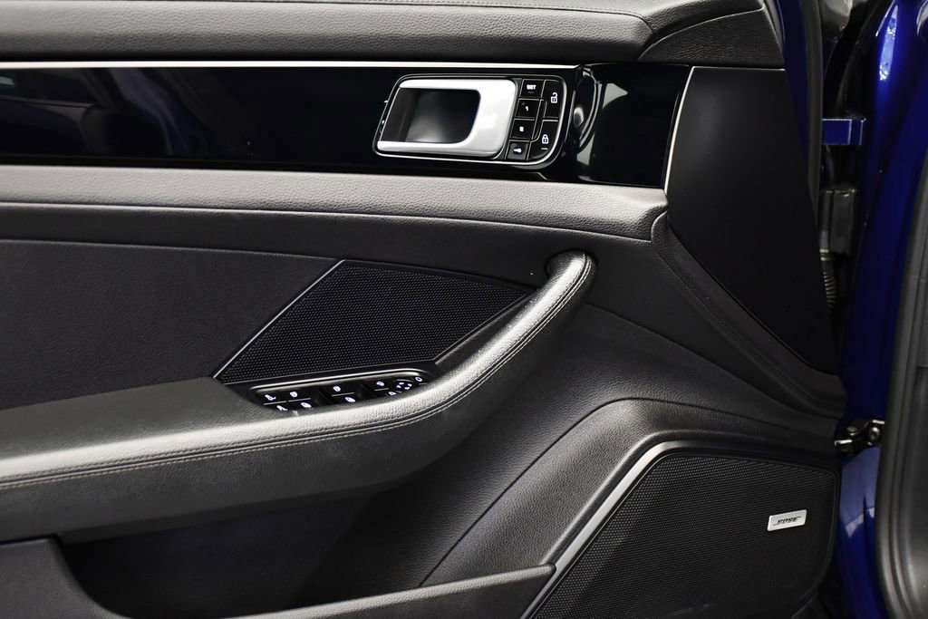 Used 2020 Porsche Panamera 4 image 33