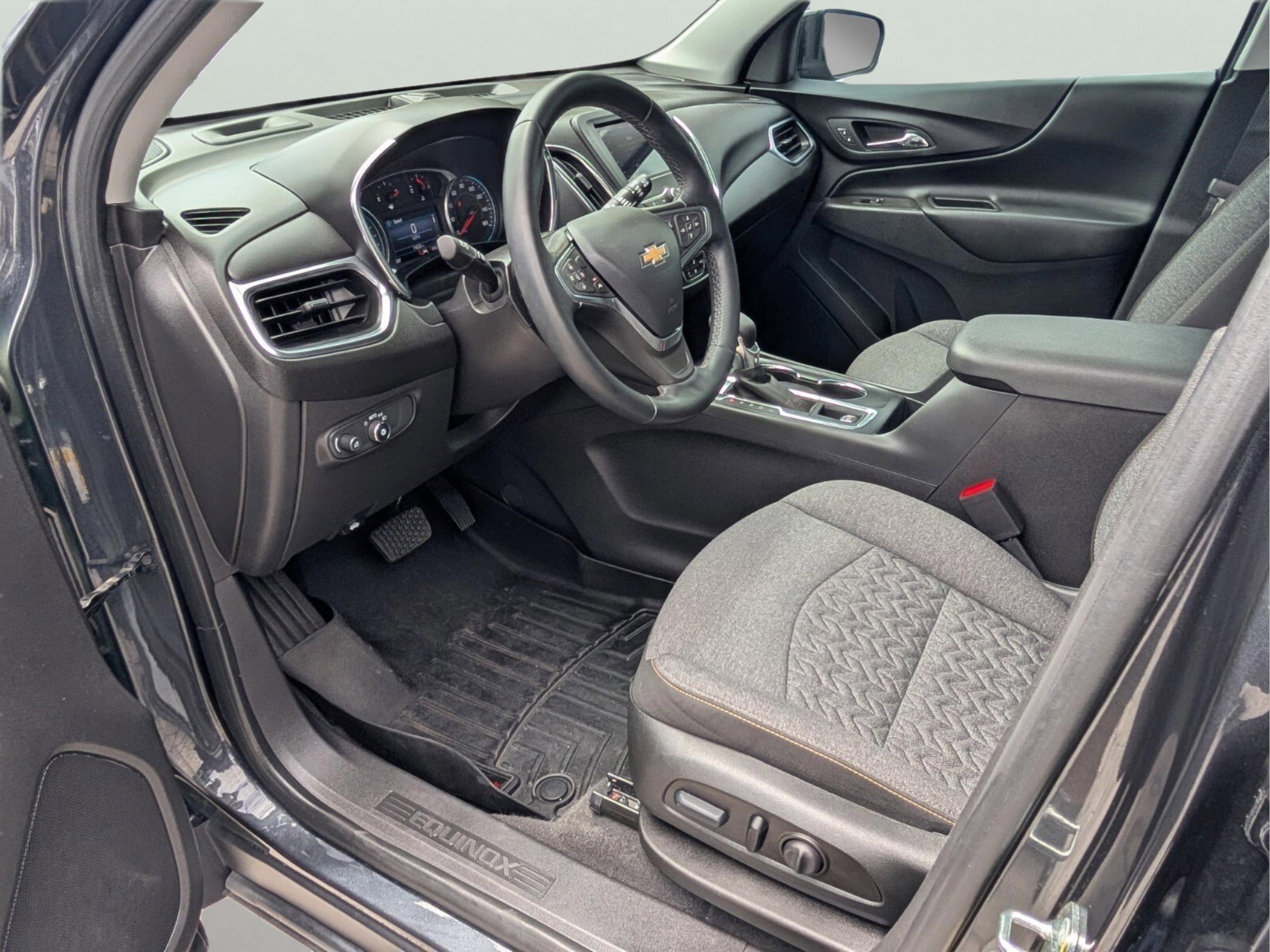 Used 2023 Chevrolet Equinox LT FWD image 11