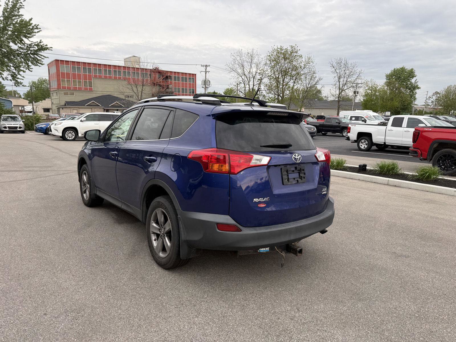 Used 2015 Toyota RAV4 XLE AWD/4WD image 5