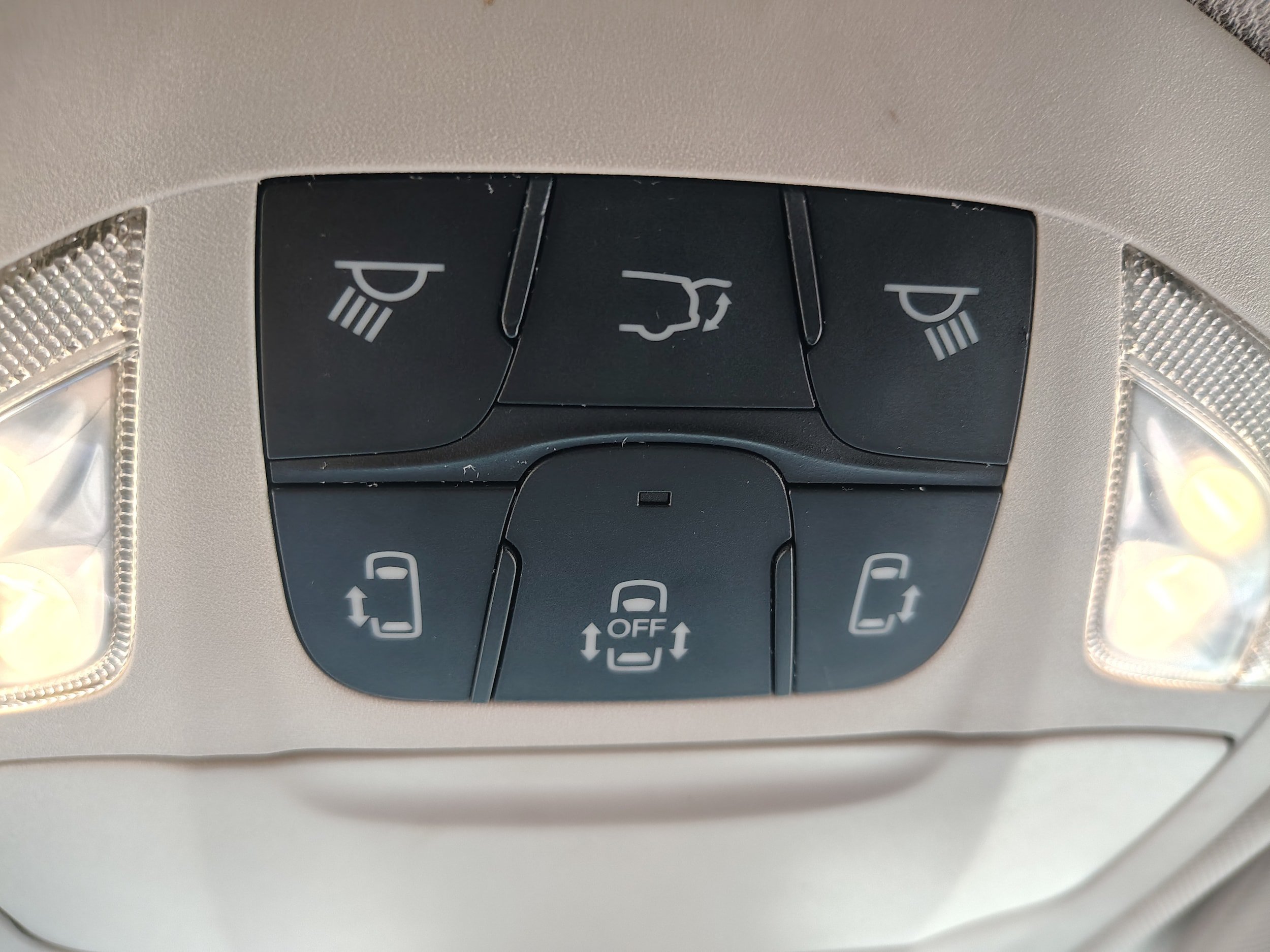 Certified 2024 Chrysler Voyager LX FWD image 48