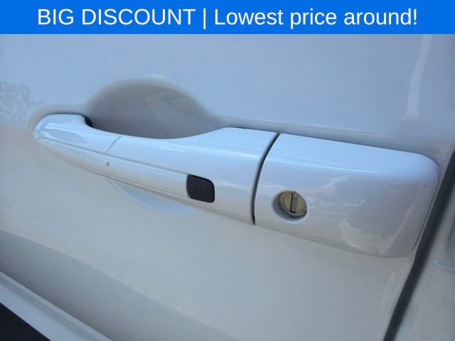 Used 2023 Chrysler Pacifica Touring-L FWD image 28