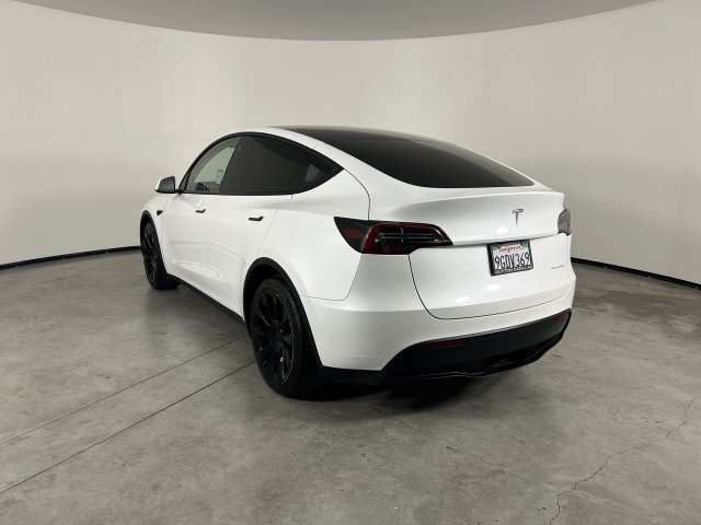 Used 2023 Tesla Model Y Long Range AWD/4WD image 6