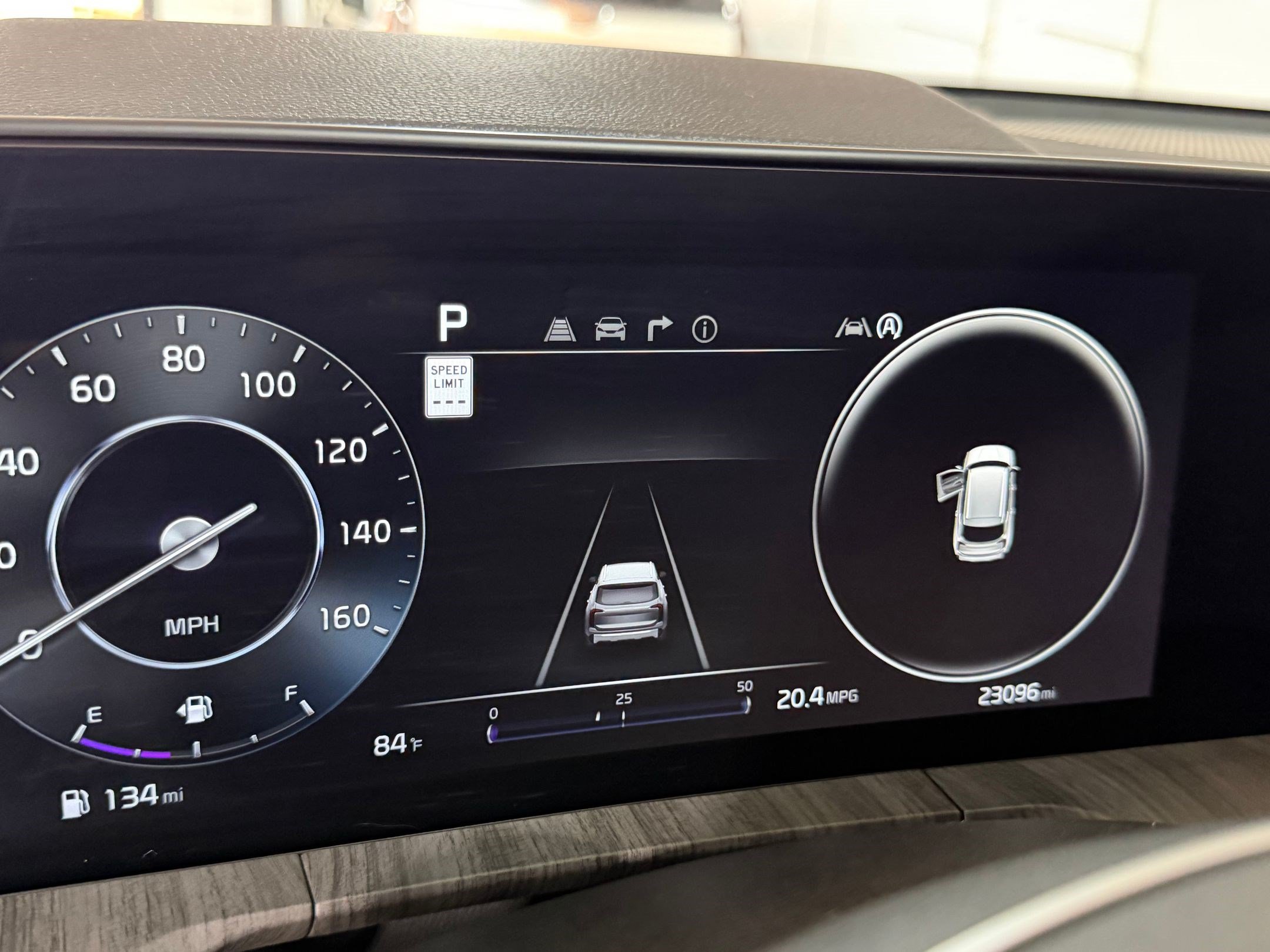 Used 2024 Kia Telluride SX w/ Towing Package FWD image 25