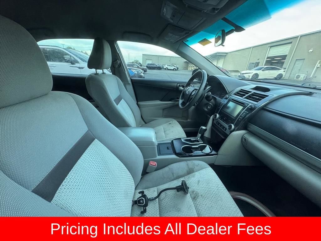 Used 2014 Toyota Camry LE FWD image 3