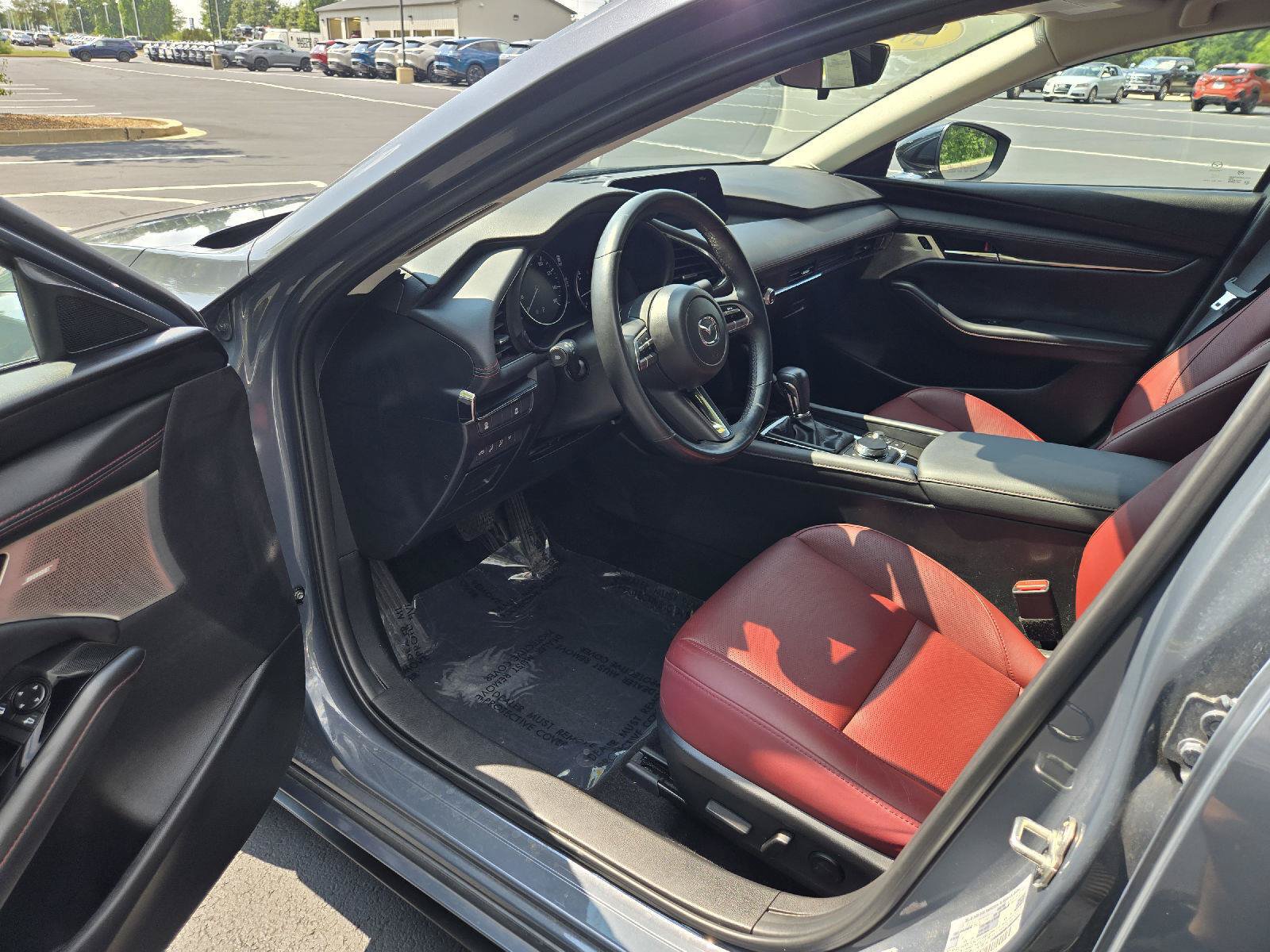 Used 2023 MAZDA MAZDA3 s FWD image 11