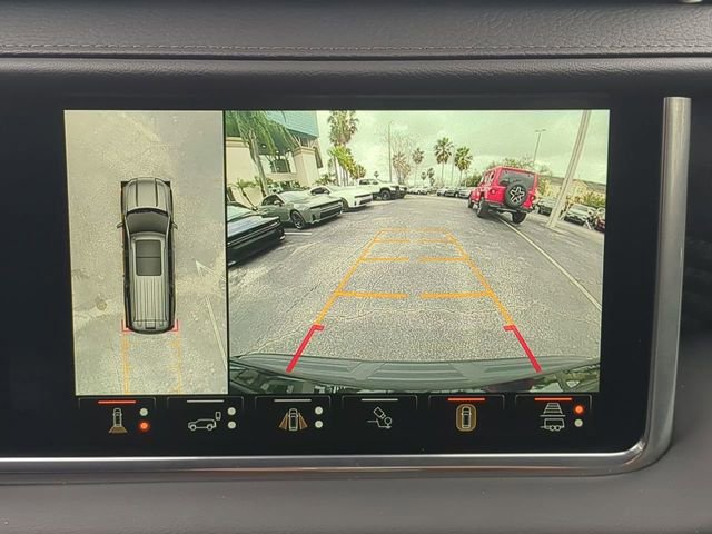 Used 2024 GMC Yukon Denali w/ Advanced Technology Package image 27