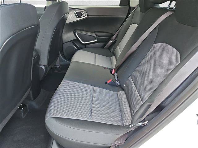 Used 2025 Kia Soul LX FWD image 17