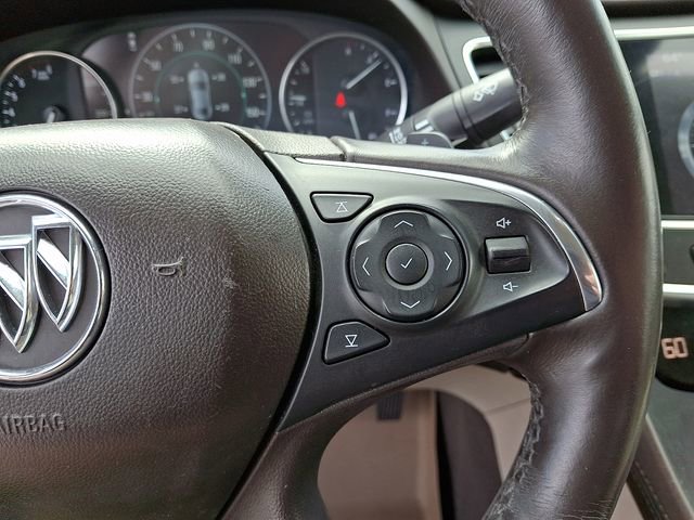 Used 2017 Buick LaCrosse Premium image 22