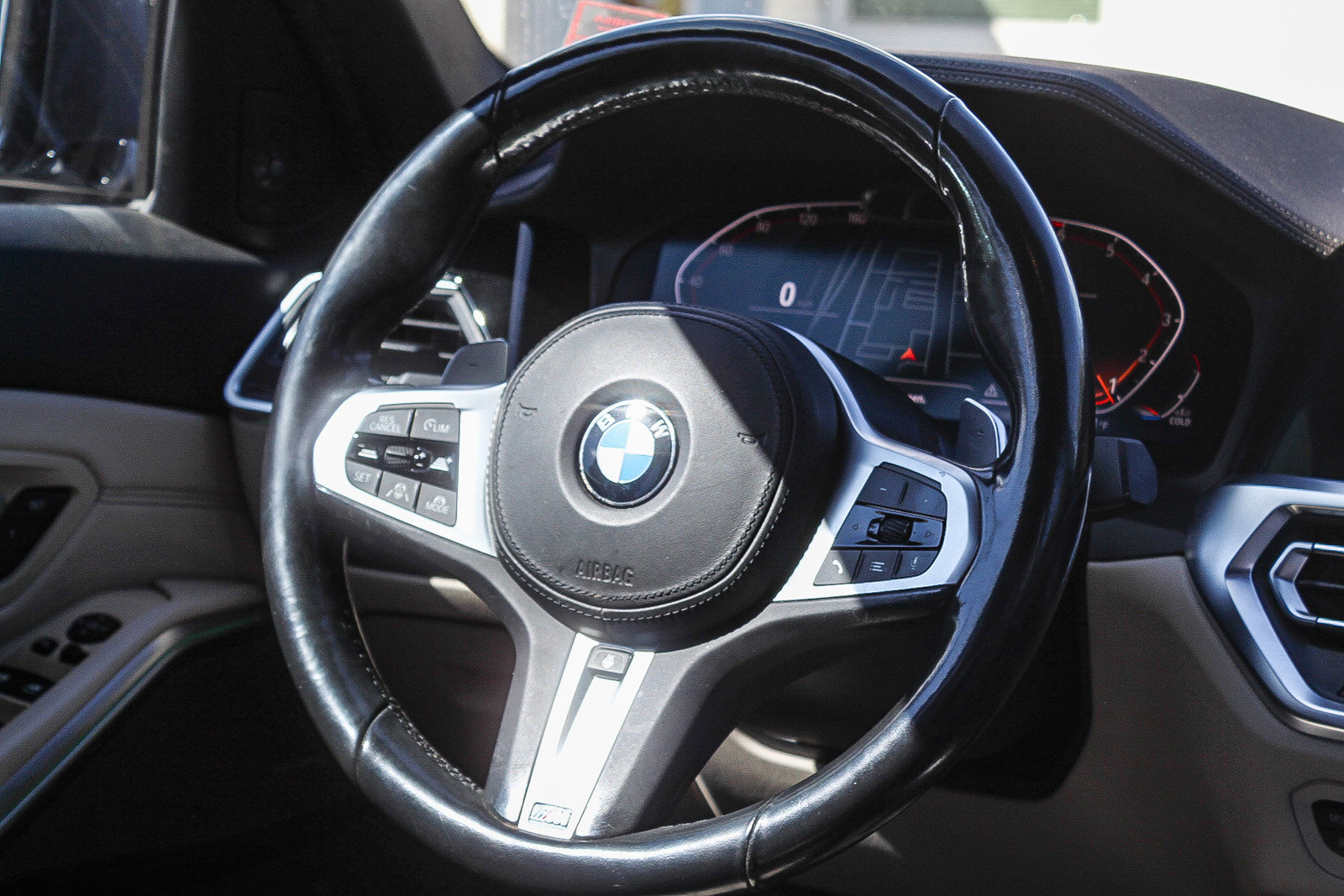 Used 2019 BMW 330i Sedan w/ M Sport Package image 15