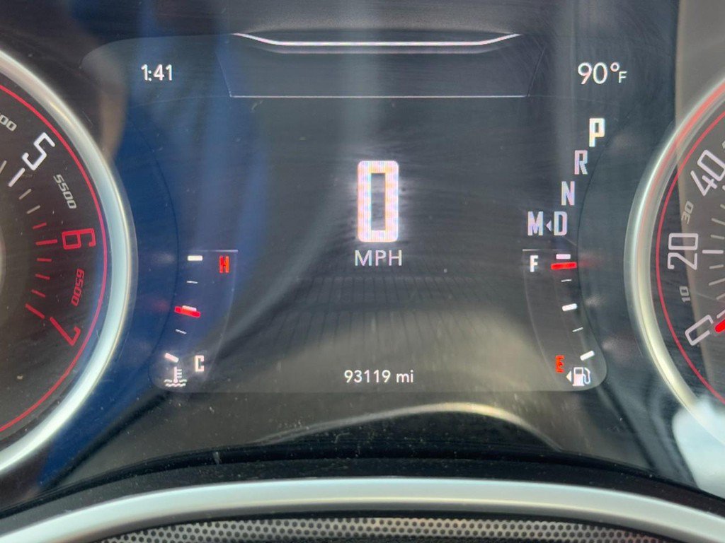 Used 2015 Dodge Challenger R/T Plus RWD image 21