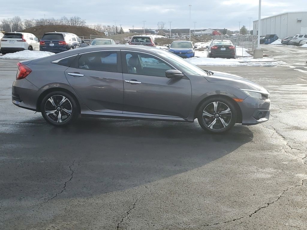 Used 2017 Honda Civic Touring image 9