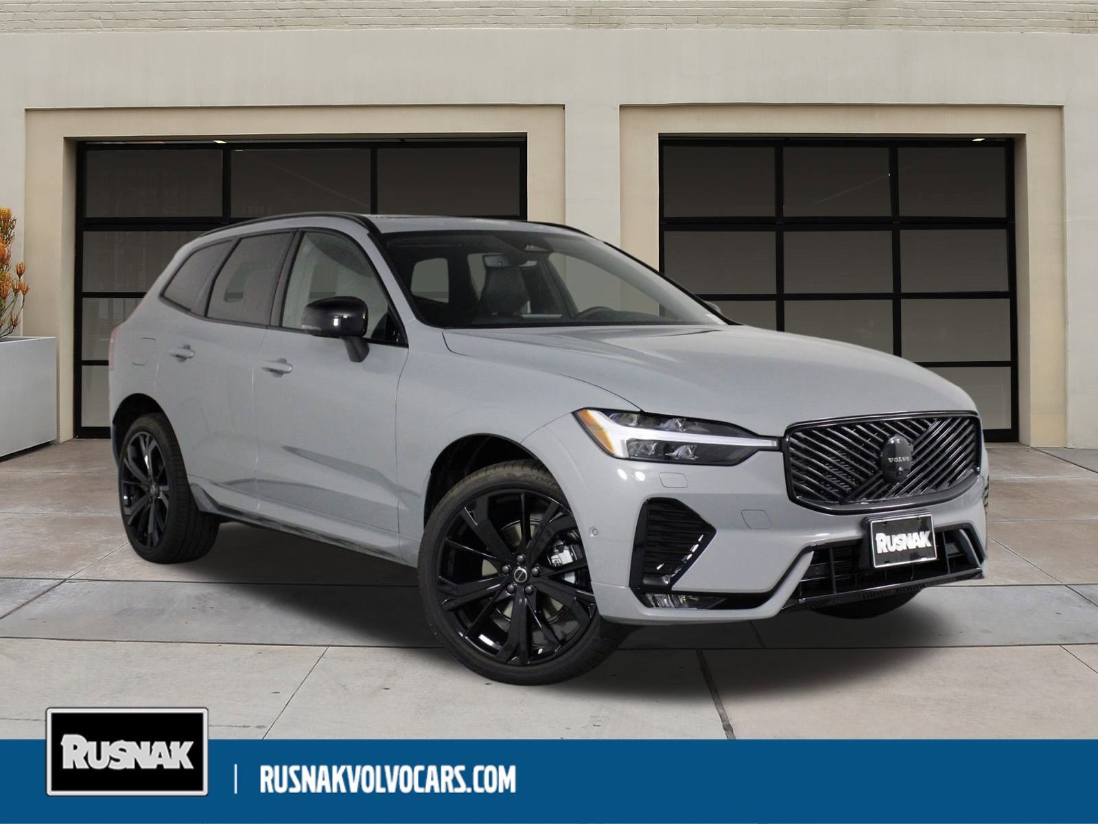 New 2026 Volvo XC60 B5 Ultra w/ Climate Package PRO
