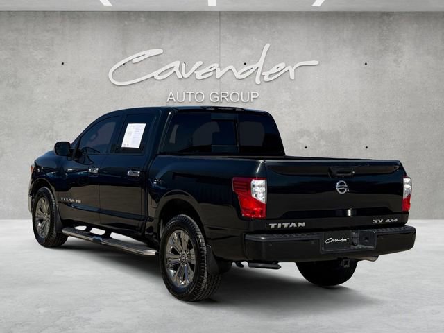 Used 2019 Nissan Titan SV w/ SV Convenience Package image 14