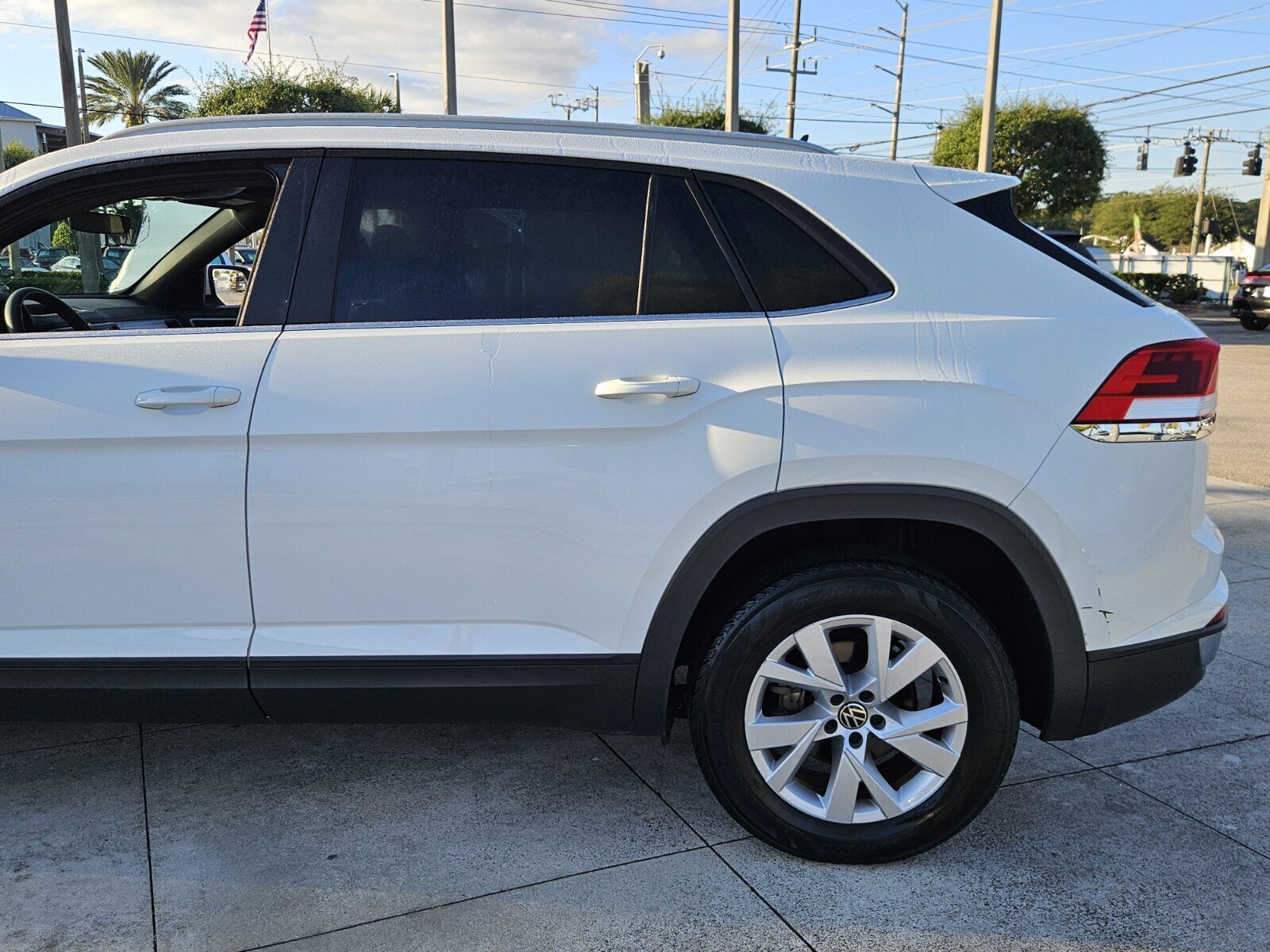 Used 2021 Volkswagen Atlas Cross Sport S image 7