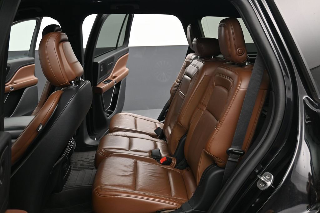Used 2020 Lincoln Aviator Reserve w/ Class IV Trailer Tow Package AWD/4WD image 11